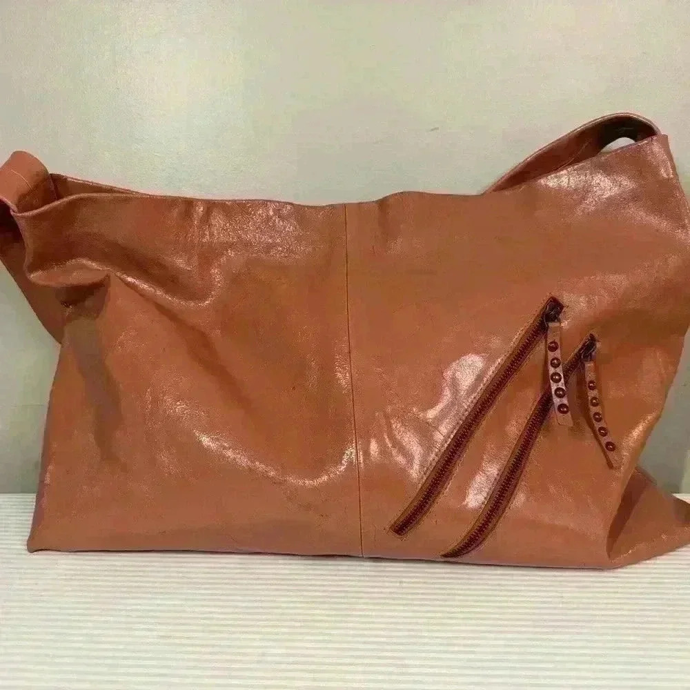 Free People patent perfect carryall bag in pink. thick strap patent leather - Picture 2 of 15